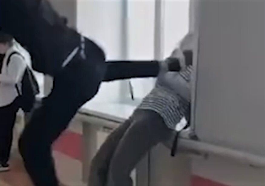 Ещё одно дело возбудят после нападения школьника на девочку ради хайпа в Сверд