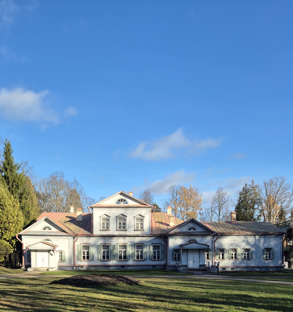 Главный усадебный дом.