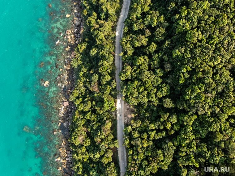 В Камбодже туристы успешно совмещают пляжный отдых с экскурсиями по памятникам древней цивилизации. Фото: Алексей Вахрушев © URA.RU
