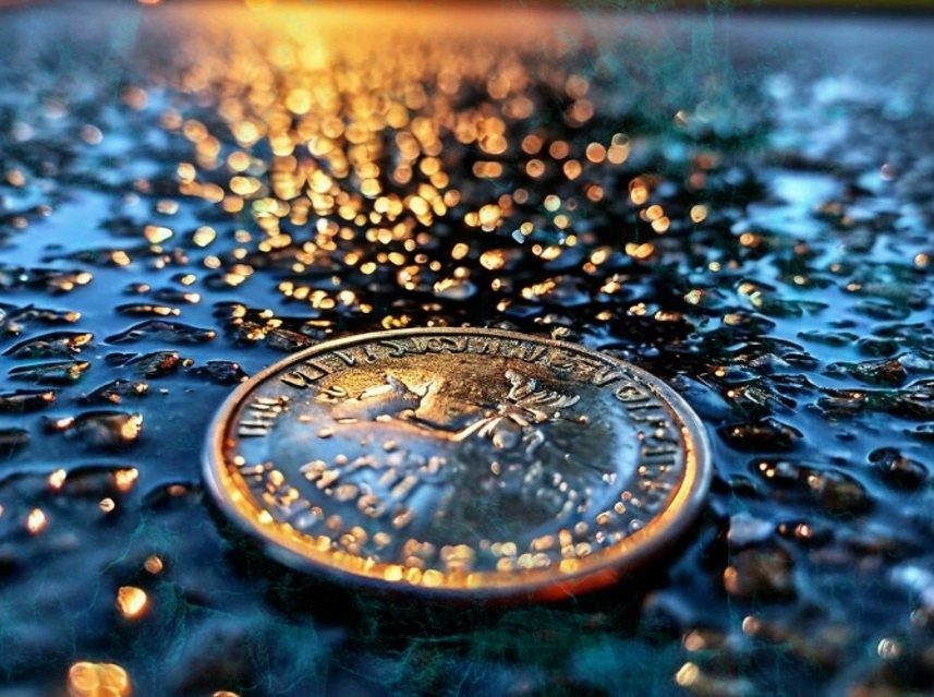 НЕ подбирайте мелочь!!! Никогда! Мне страшно!!! Я сам виноват? Может детство у мальчиков до 25 лет