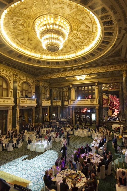 Ресторан "Яр", один из старейших ресторанов Москвы.