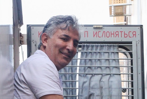    Эльман Пашаев