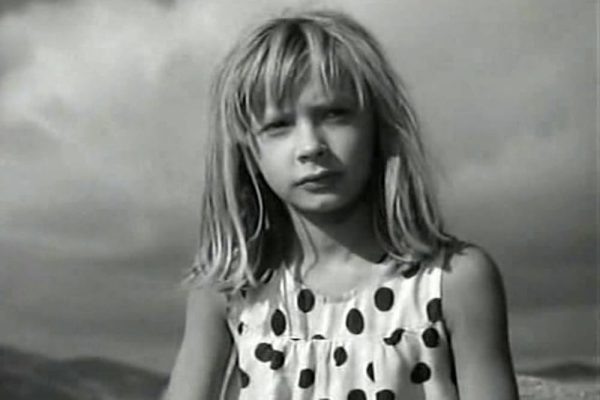    “Девочка и эхо”