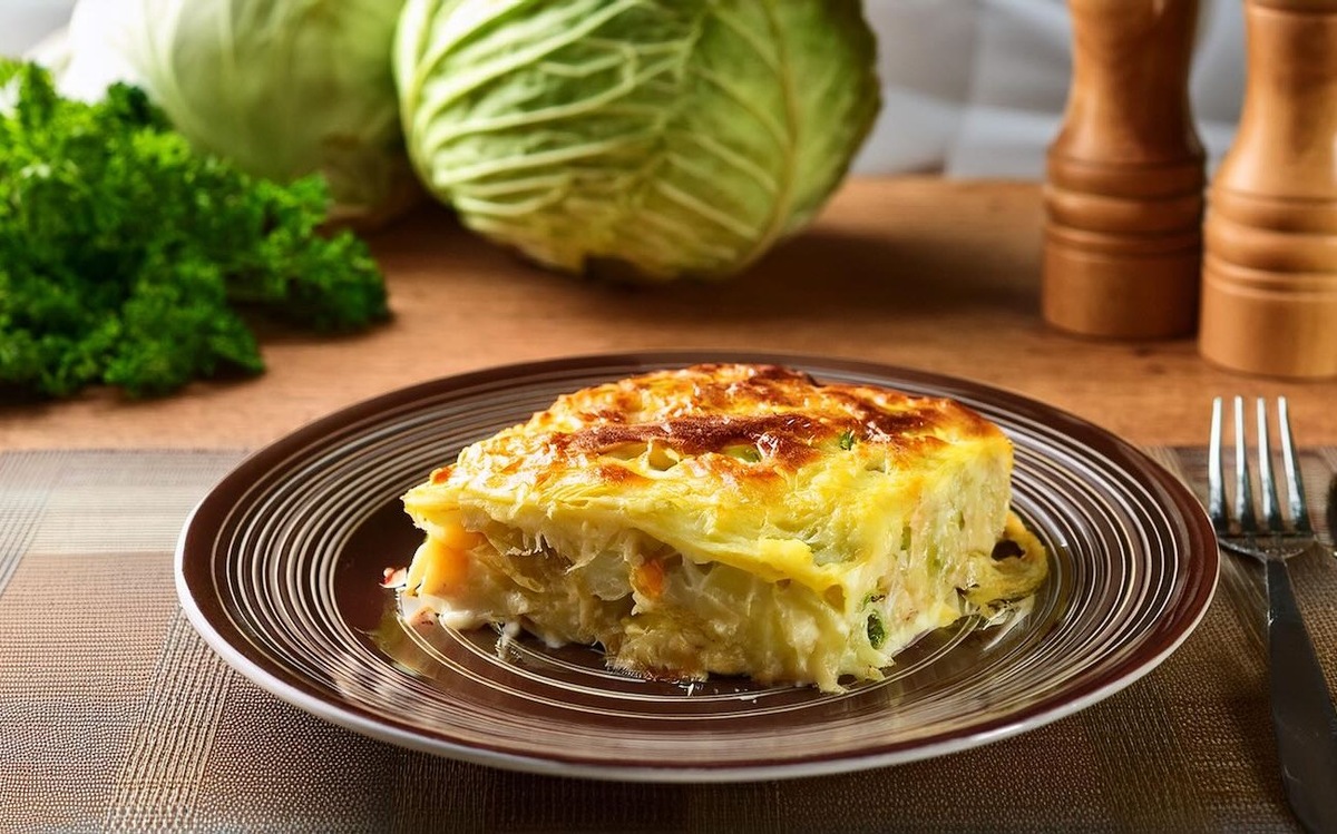 Забудьте о скучных диетических блюдах: эта капустная запеканка станет вашим любимым ужином / Фото: Pogovorim.by