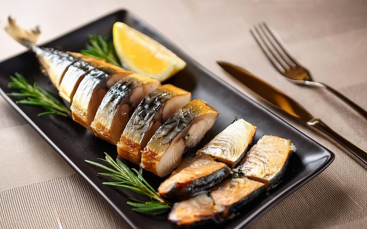 Скумбрия станет коронным блюдом на столе: секрет в двух ингредиентах / Фото: Pogovorim.by