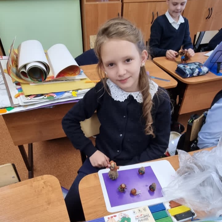 Наша старшая внучка Карина.