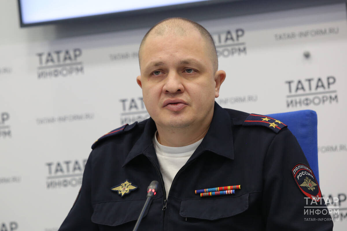 ​Рустем Гарипов: «Из-за выезда на полосу встречного движения за 10 месяцев этого года в Татарстане произошло 206 ДТП, в которых погибли 89 человек, 350 получили ранения». Фото: © Султан Исхаков / «Татар-информ»