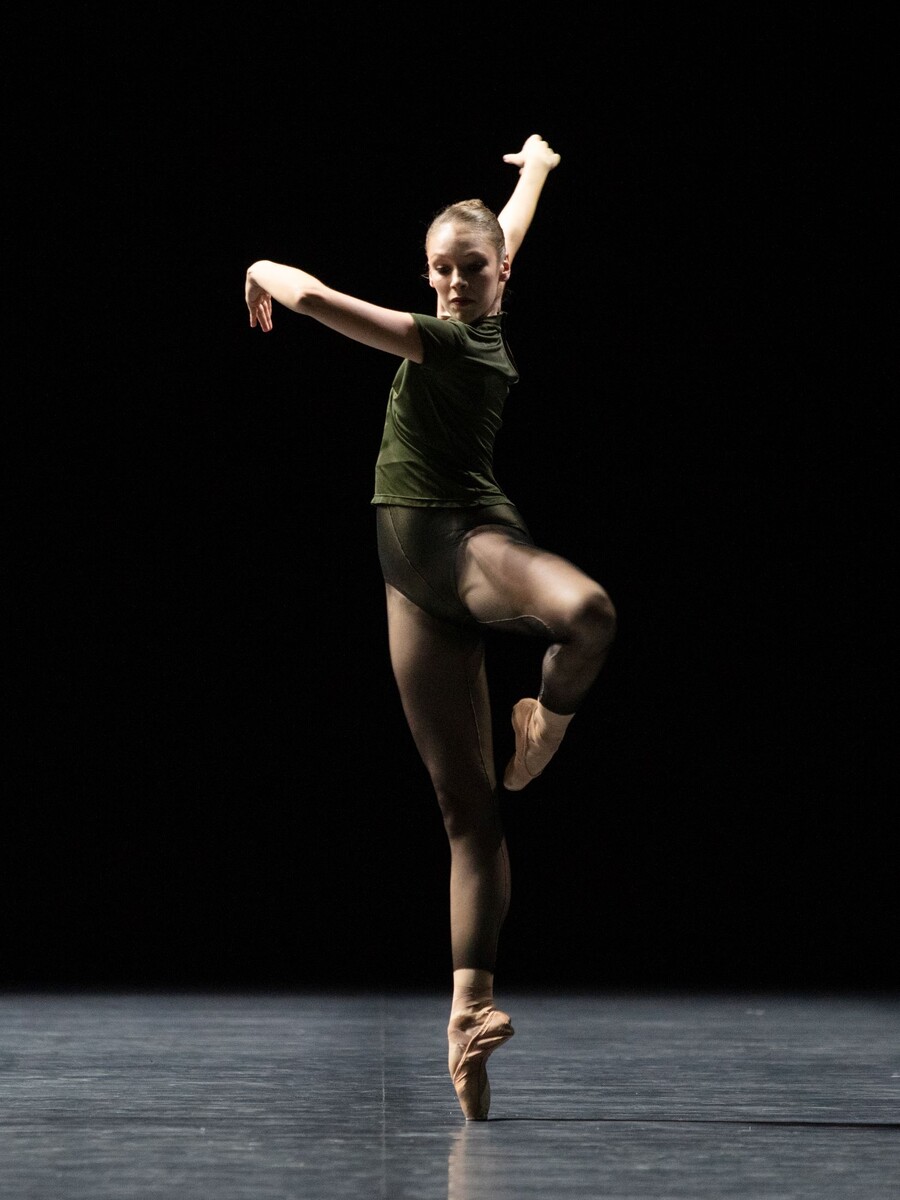    Rearray (William Forsythe), Roxane Stojanov (c) Ann Ray