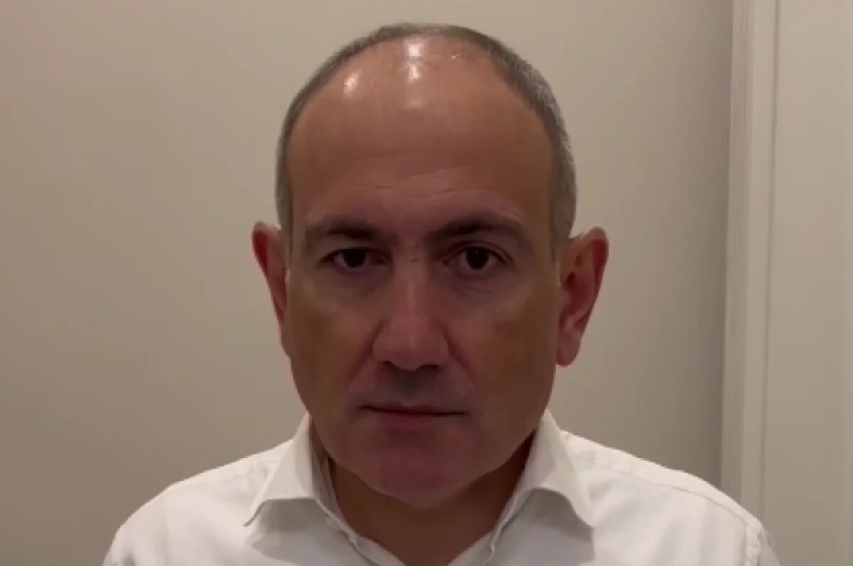    Пашинян сбрил бороду и усы и стал похож на Нетаньяху