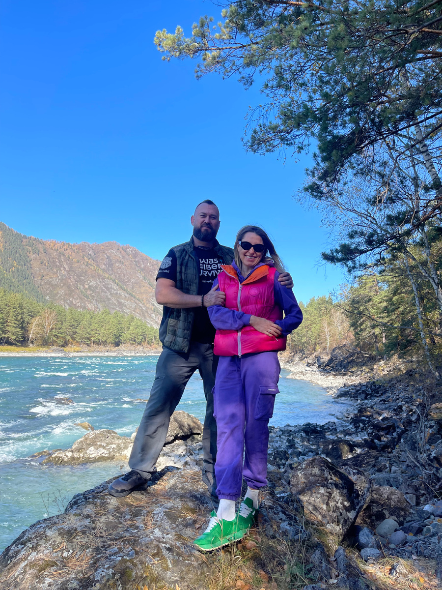 Мы с женой на реке Катунь в Чемальском районе Республики Алтай