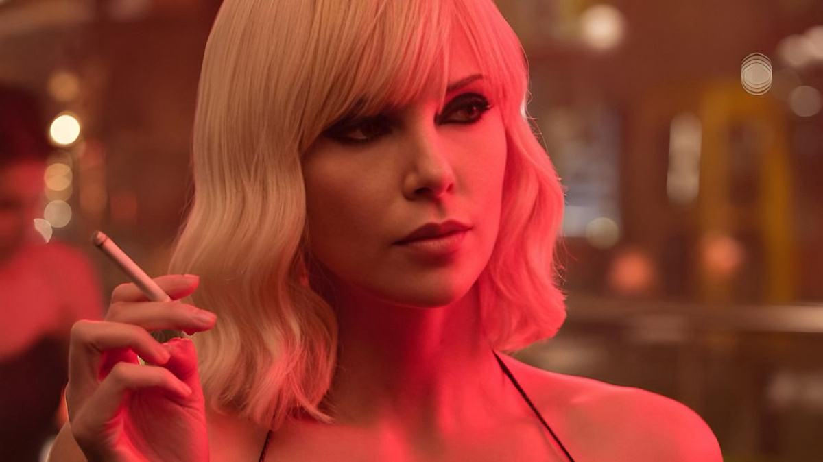 Шарлис Терон в образе Лоррейн Бротон