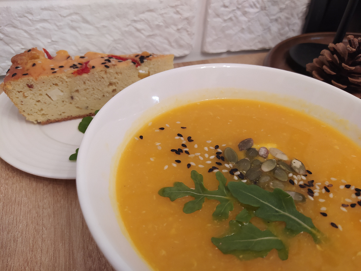 Тут с чечевичным пирогом.