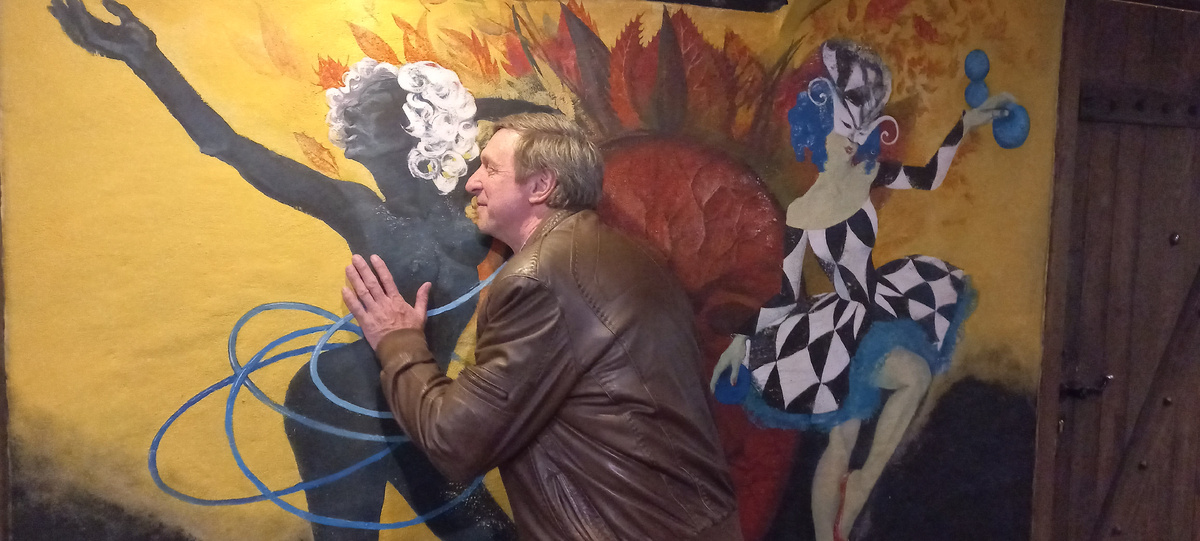 Авторское фото, мой муж Сергей в «Галерее Чижова» Воронеж