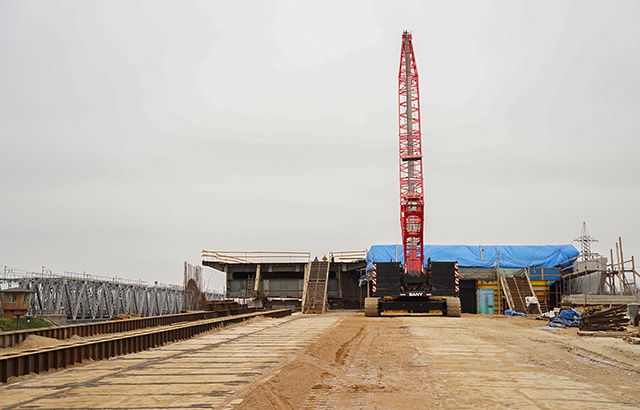 Губернатор проинспектировал ход строительства Западного моста в Твери