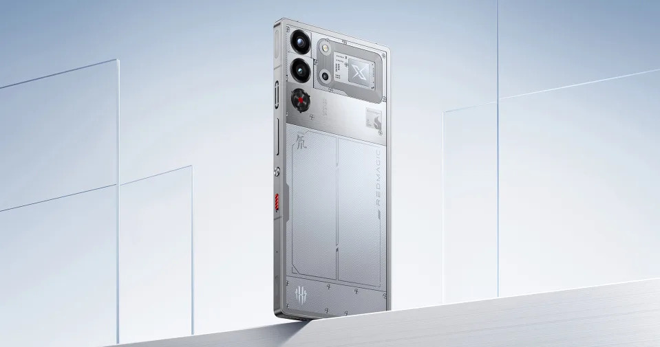 Серия Red Devil 10 Pro показала первый снимок игрового мобильного телефона Snapdragon 8 Elite Gaming: аккумулятор емкостью 7050 мАч, экран с частотой 144 Гц и камера под экраном.