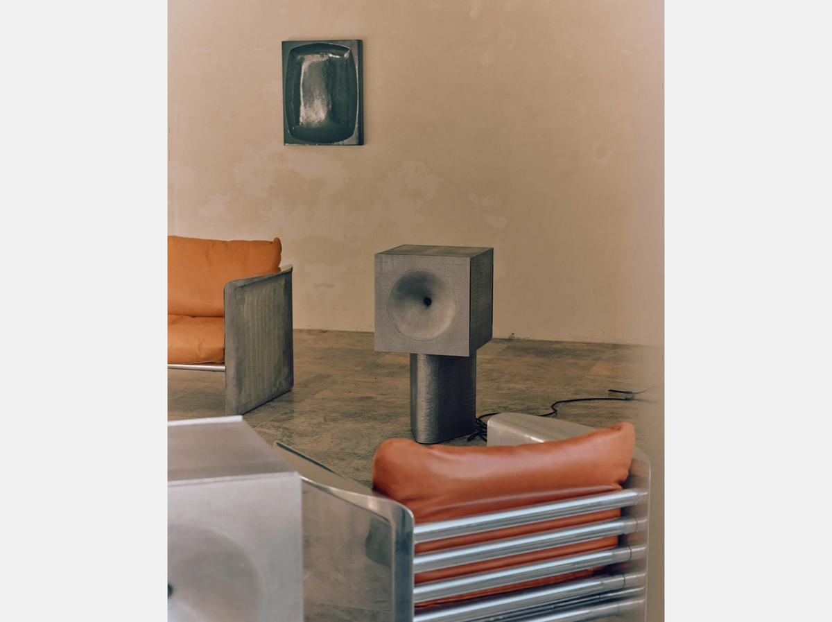 Том Фередей и Pitt & Giblin создали акустическую колонку Cast из морского алюминия 