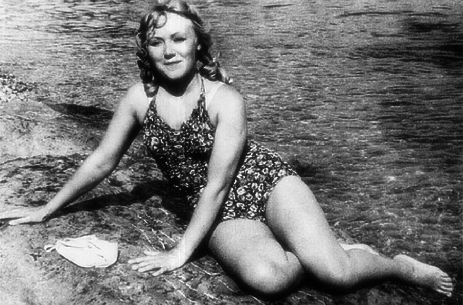 Людмила Касаткина на отдыхе