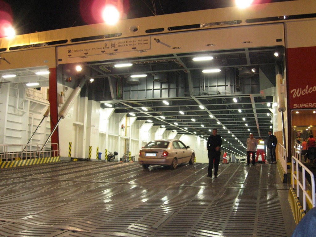 Сюда мы загрузили и свой автобус.