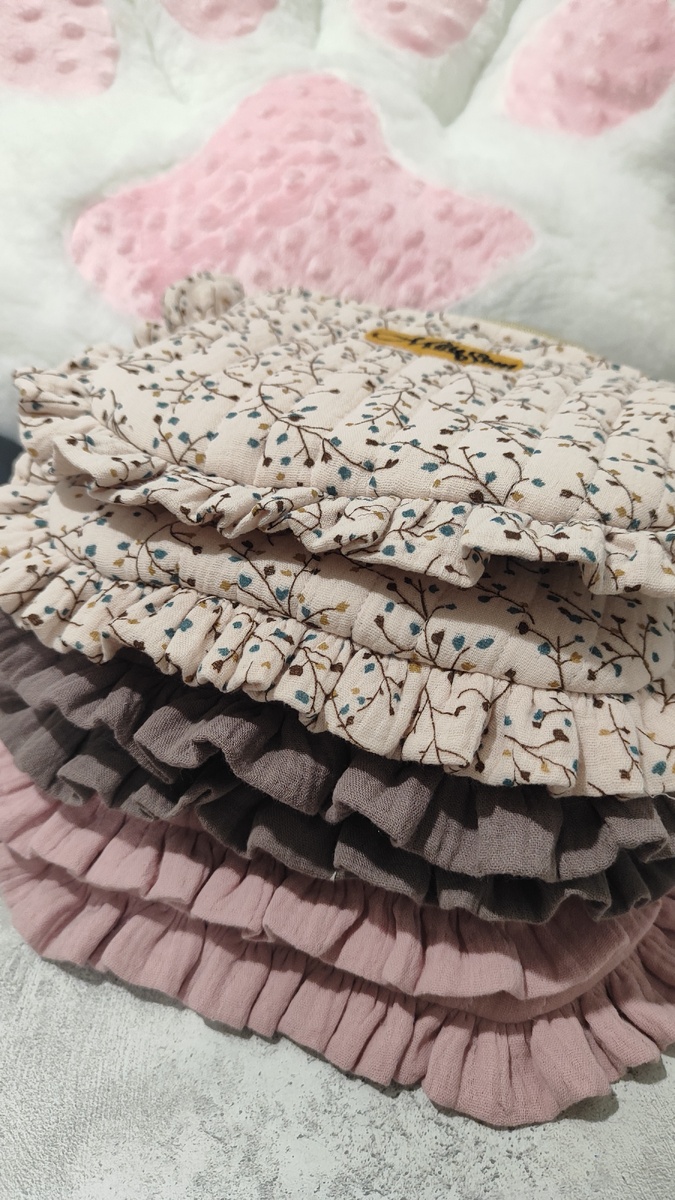 Мои любимые косметички, этих пока там нет.