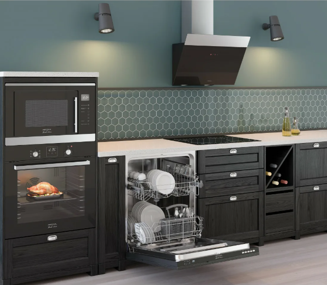 Почему мы? Встраиваемую бытовую технику стоит приобрести в интернет-гипермаркете ТехноБТ (TehnoBT.ru)  по следующим причинам:

·         мы предлагаем только функциональные варианты техники, позволяющие обустроить кухонное пространство эргономично и эстетично;

·         мы официально сотрудничаем с надежными производителями напрямую, поэтому нам удается избежать больших наценок;

·         мы предлагаем несколько вариантов доставки, из которых вы можете выбрать наиболее подходящий;

·         ваши товары будут доставлены уже через несколько дней после оформления заказа.

Мы всегда рады видеть вас в числе покупателей!