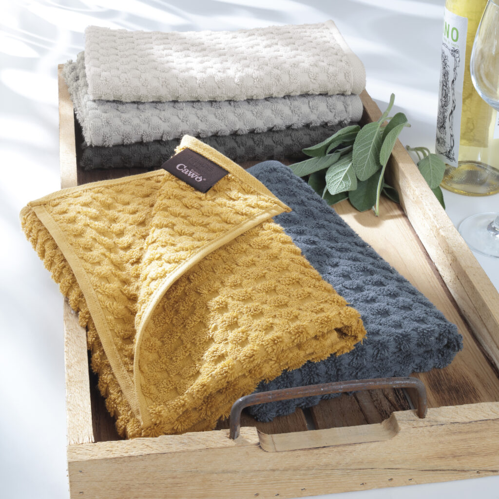 Кухонные полотенца Cawö Pro Uni из чистого, мягкого хлопка выглядят очень эффектно