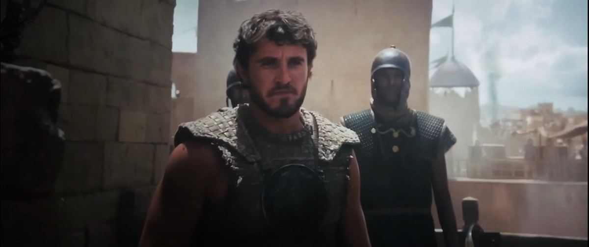 Скриншот из фильма. Листайте галерею, пожалуйста!