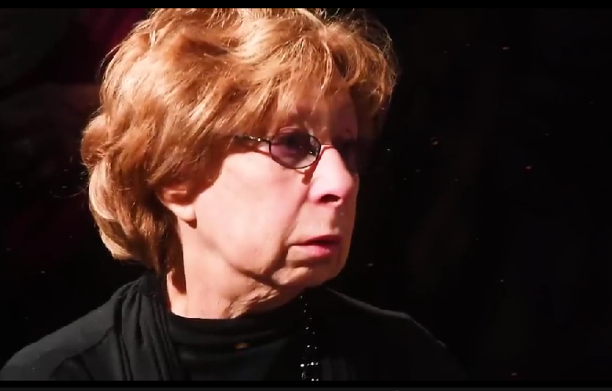 Лия Ахеджакова