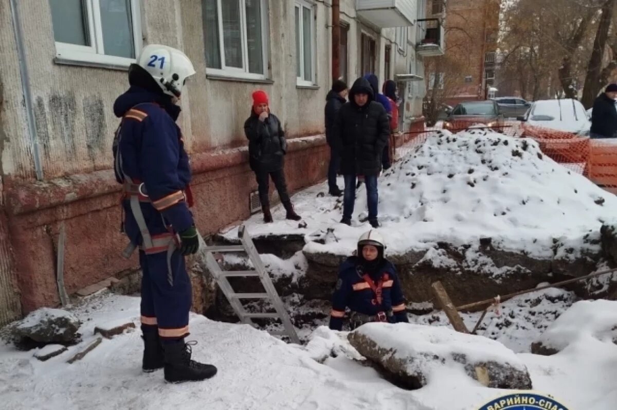    Упавший в траншею новосибирец «воскрес» на глазах спасателей