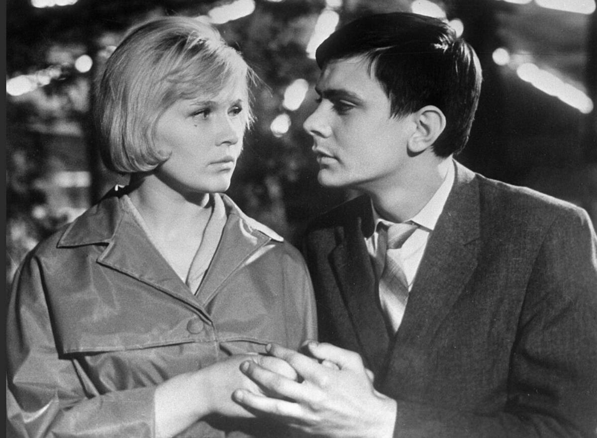 С Н. Михалковым в фильме "Я шагаю по Москве", 1963 год