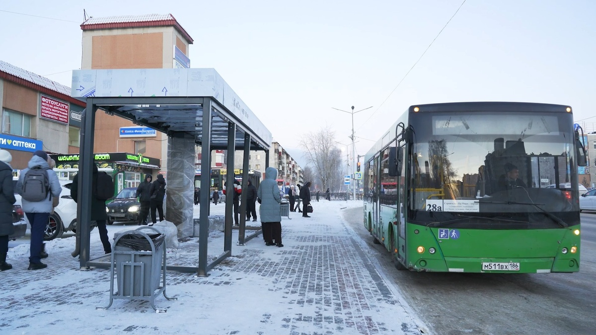    До конца ноября в Сургуте установят 25 новых остановок