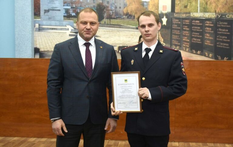    В Оренбуржье наградили более 500 полицейских за участие в ликвидации последствий паводка Кристина Просвиркина