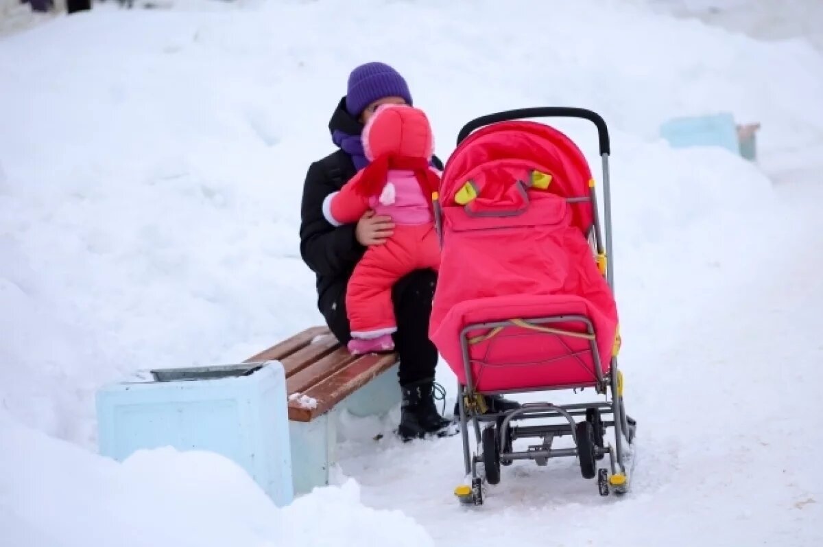    Глава Хабаровского края Демешин предложил платить оклад женщинам в декрете