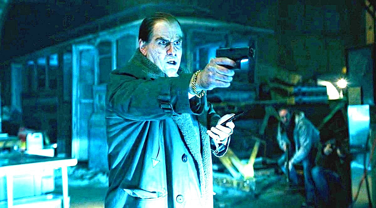 "- ...А этот ушёл. Сел на трамвай, жёлтый, и ушёл. Я его, гада, подстрелил. Он, с***, Шишу замочил!"© Цитата из других разборок