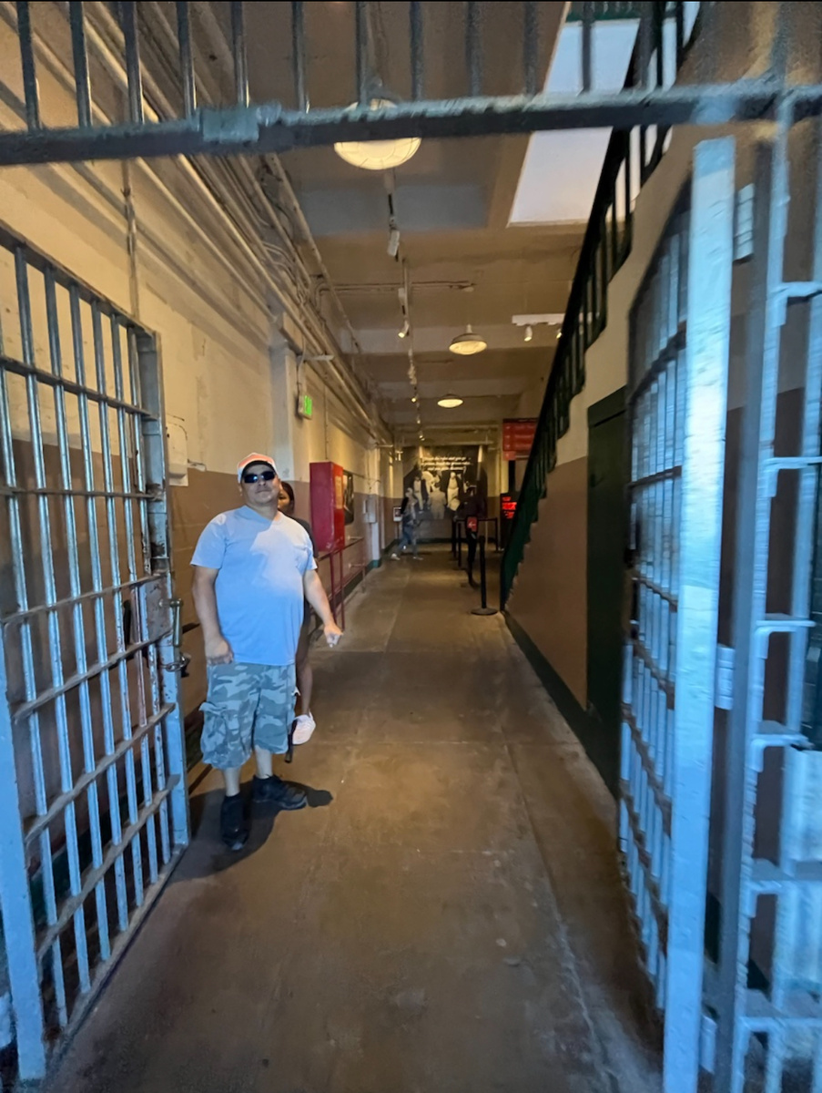 В коридорах тюрьмы. Алькатрас.