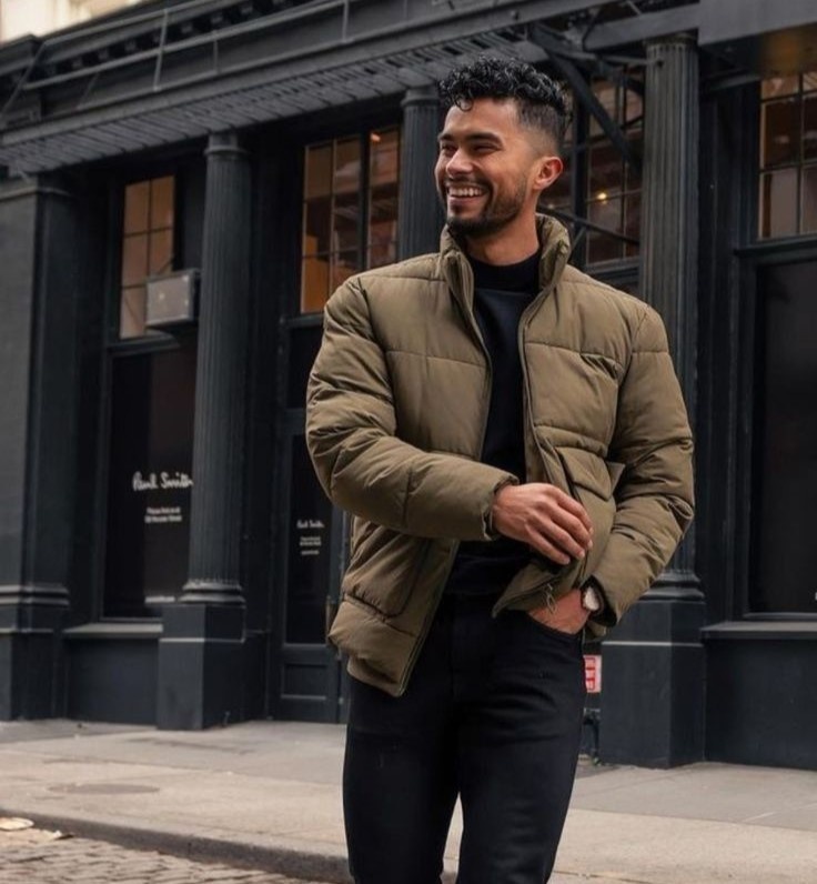 Мужчина в куртке