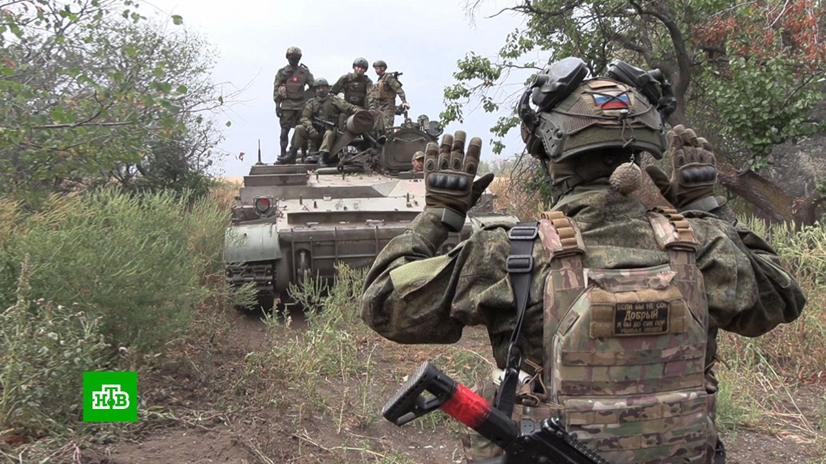    Российский самоходный миномет «Тюльпан» выкуривает прячущихся под бетоном бойцов ВСУ