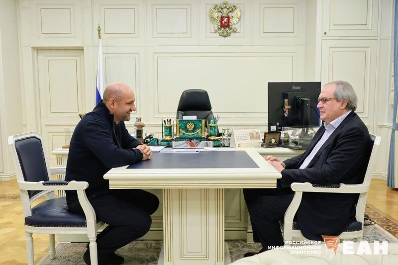    Полпредство в УрФО / Артем Жога провел рабочую встречу с главой Совета по правам человека