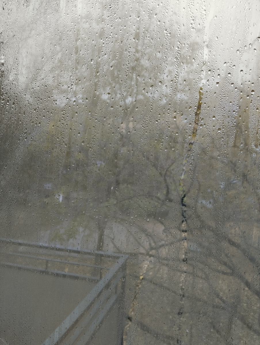 Плачущее окно