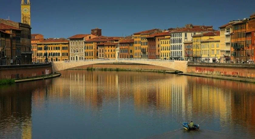 Италия. Фото с сайта https://yandex.ru/maps/org/appartamento_la_sapienza/142812834400/?ll=10.399922%2C43.717056&z=15. Взято с Яндекс.Картинки