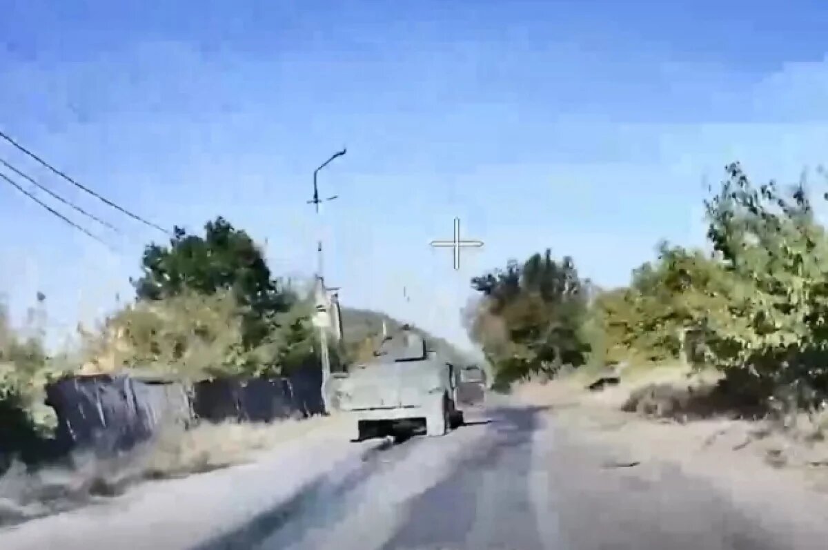    Дрон на оптоволокне уничтожил броневик HMMWV ВСУ в Курской области