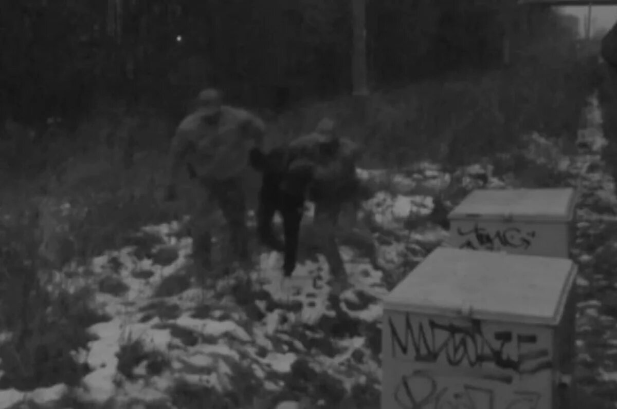    Появились кадры задержания подростка за попытку диверсии на Трансибе