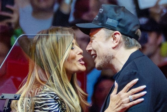    Мелания Трамп, Илон Маск