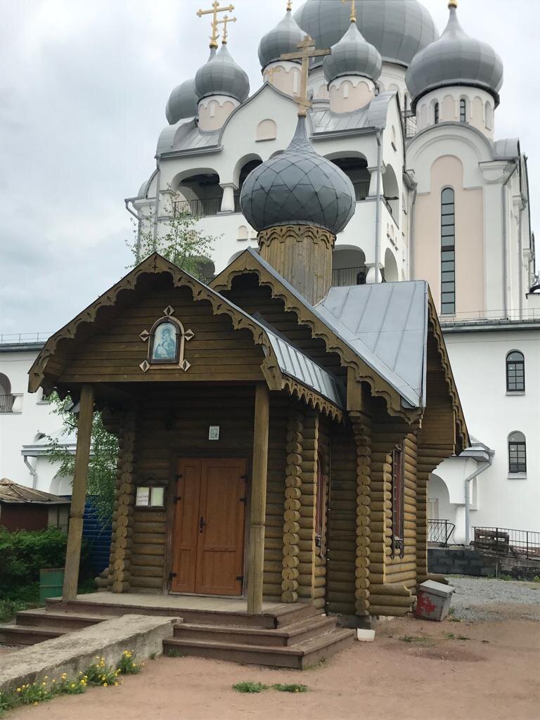 Церковь на Пискарёвском проспекте, Санкт-Петербург 2018 год.
