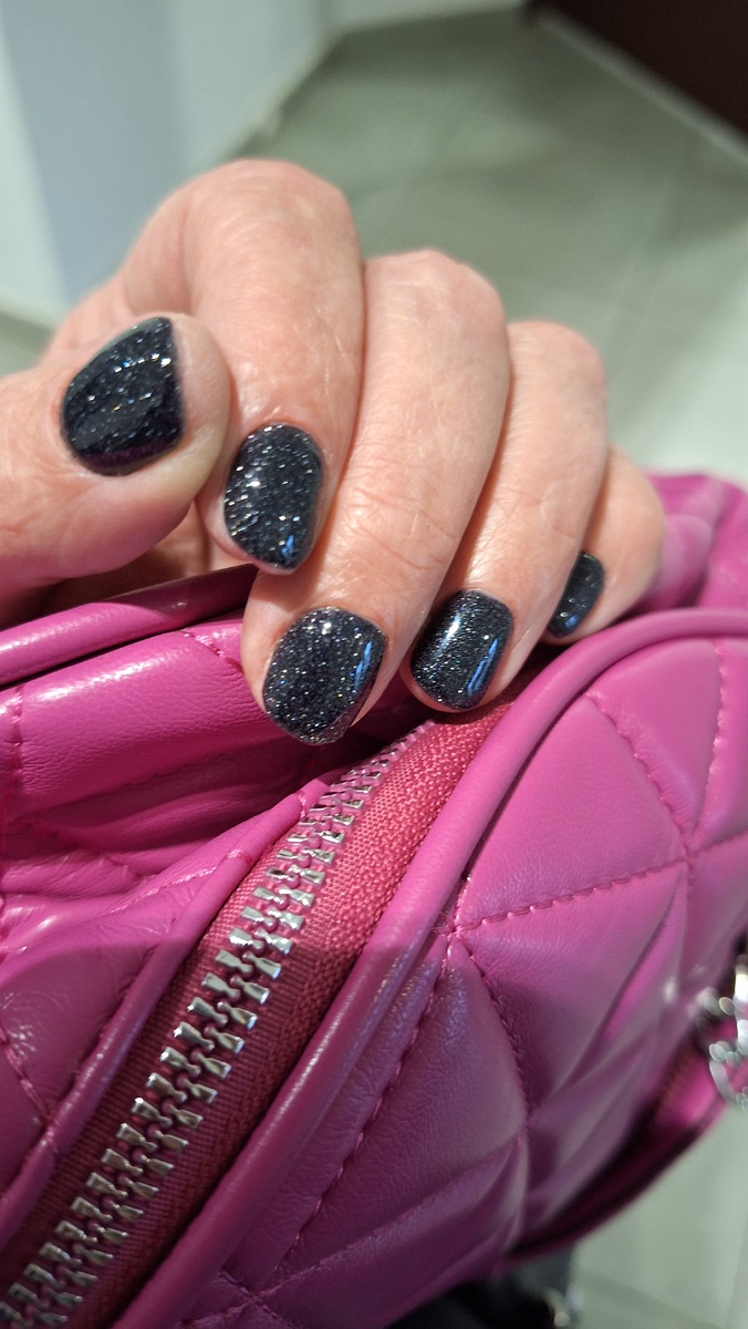 Вот такой маник,  год с лишним тёмный не делала