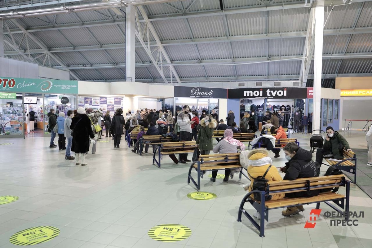 Вакцинация против гриппа в торговых центрах Екатеринбурга продлена до 1 декабря.  Фото: Евгений Поторочин