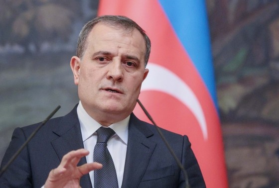    Джейхун Байрамов