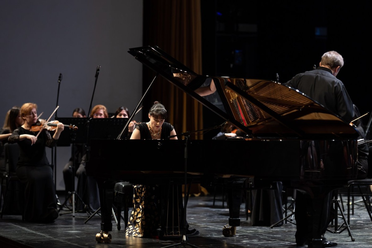    Скрипка, фортепиано и живопись: какие виды искусств привлекают жителей Югры