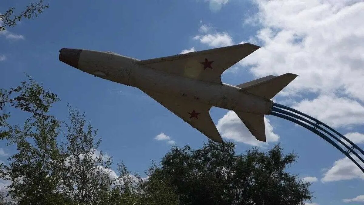  Ахтубинск интересен путешественникам, которые интересуются историей авиации и военной техники   © Пресс-служба губернатора Астраханской области