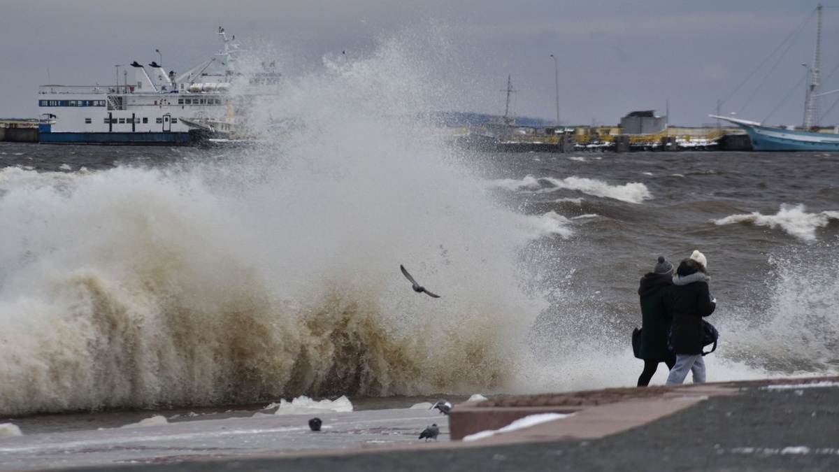    Шторм зимой на Онего. Фото: «Республика» / Николай Смирнов