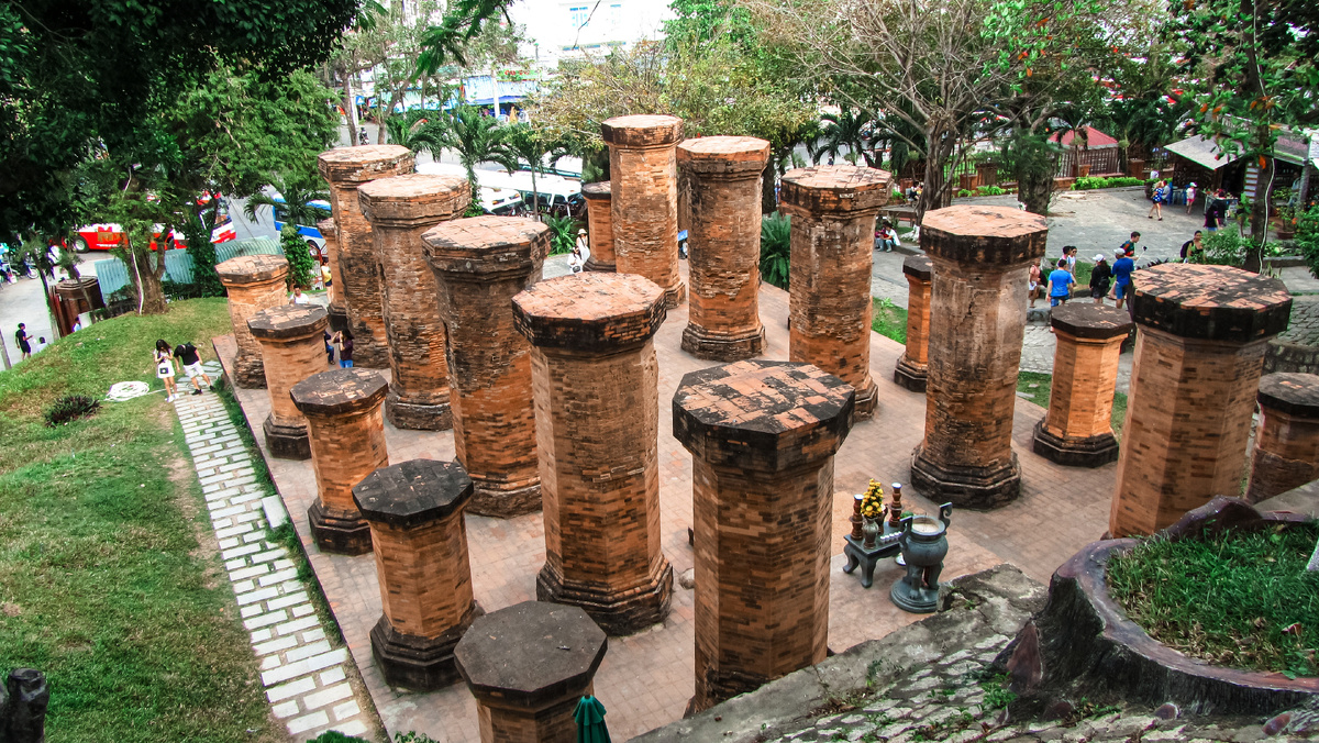 Территория комплекса По Нагар.